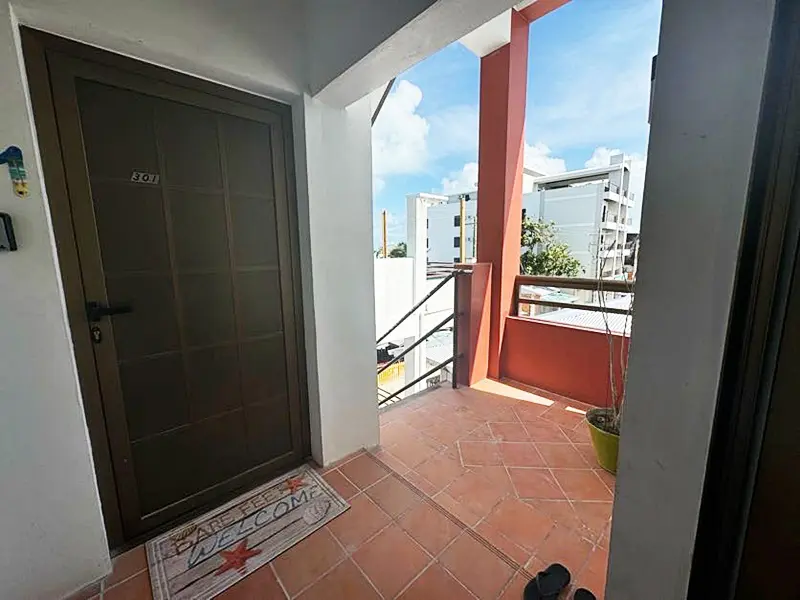 A door way with a view of the sky.